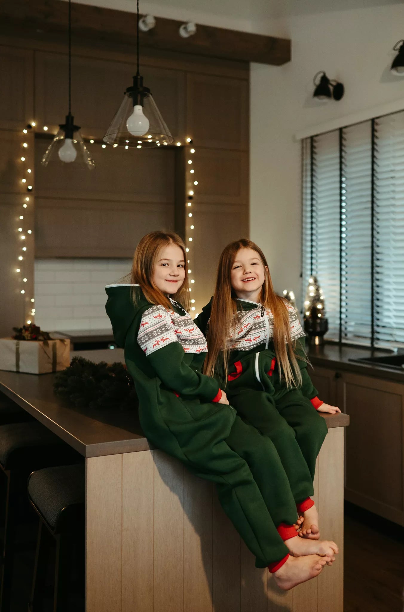 Sofa Killer tamsiai žalios spalvos vaikiškas kombinezonas Nordic