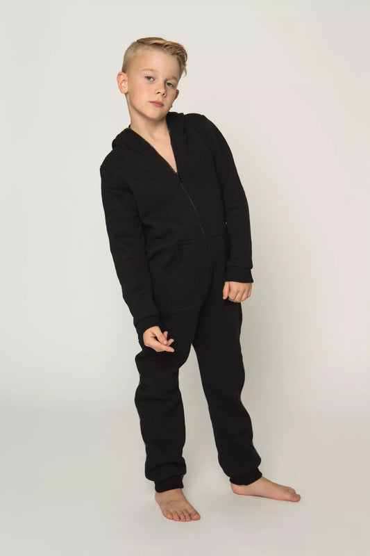 Sofa Killer juodas vaikiškas kombinezonas su užtrauktuku nugaroje