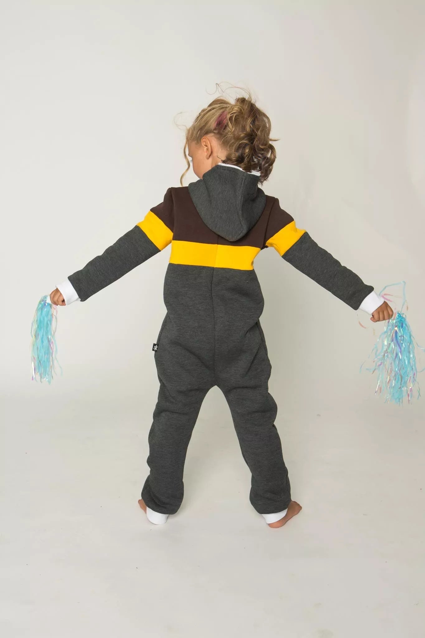 Sofa Killer grafito spalvos vaikiškas kombinezonas rudais pečiais