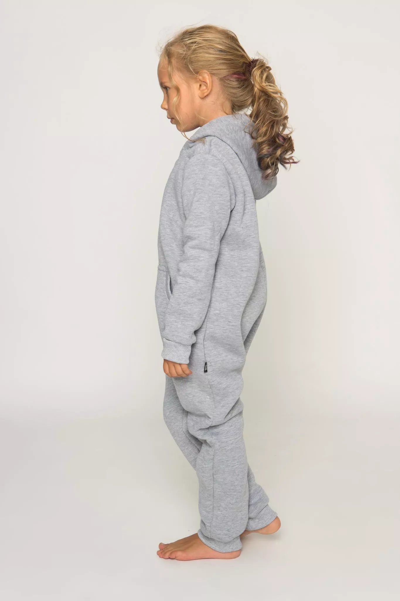 Sofa Killer šviesiai pilkas vaikiškas kombinezonas