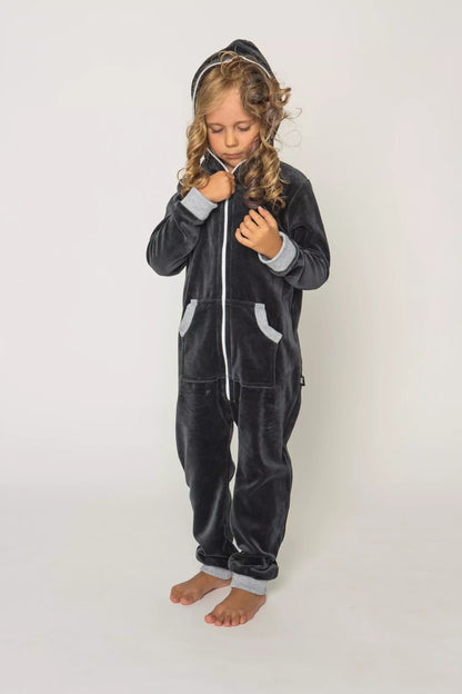 Sofa Killer tamsiai pilkas pelenų spalvos vaikiškas veliūrinis kombinezonas