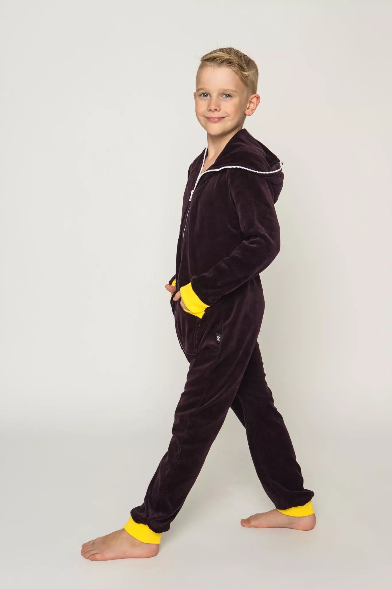 Sofa Killer baklažano spalvos vaikiškas veliūrinis kombinezonas