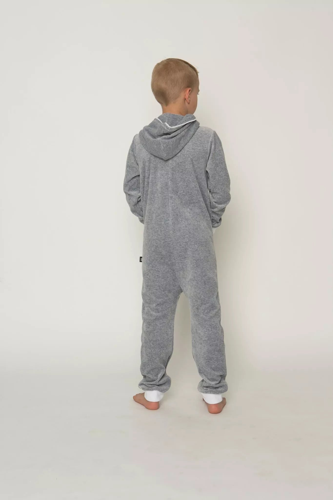 Sofa Killer šviesiai pilkas vaikiškas veliūrinis kombinezonas