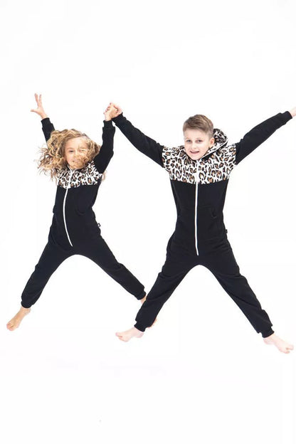 Sofa Killer juodas vaikiškas kombinezonas LEO